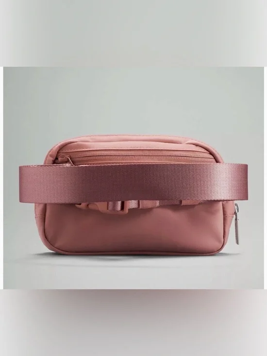 lululemon Belt Bag OG original Design Dusty Pink Crossbody Pouch - Picture 3 of 12